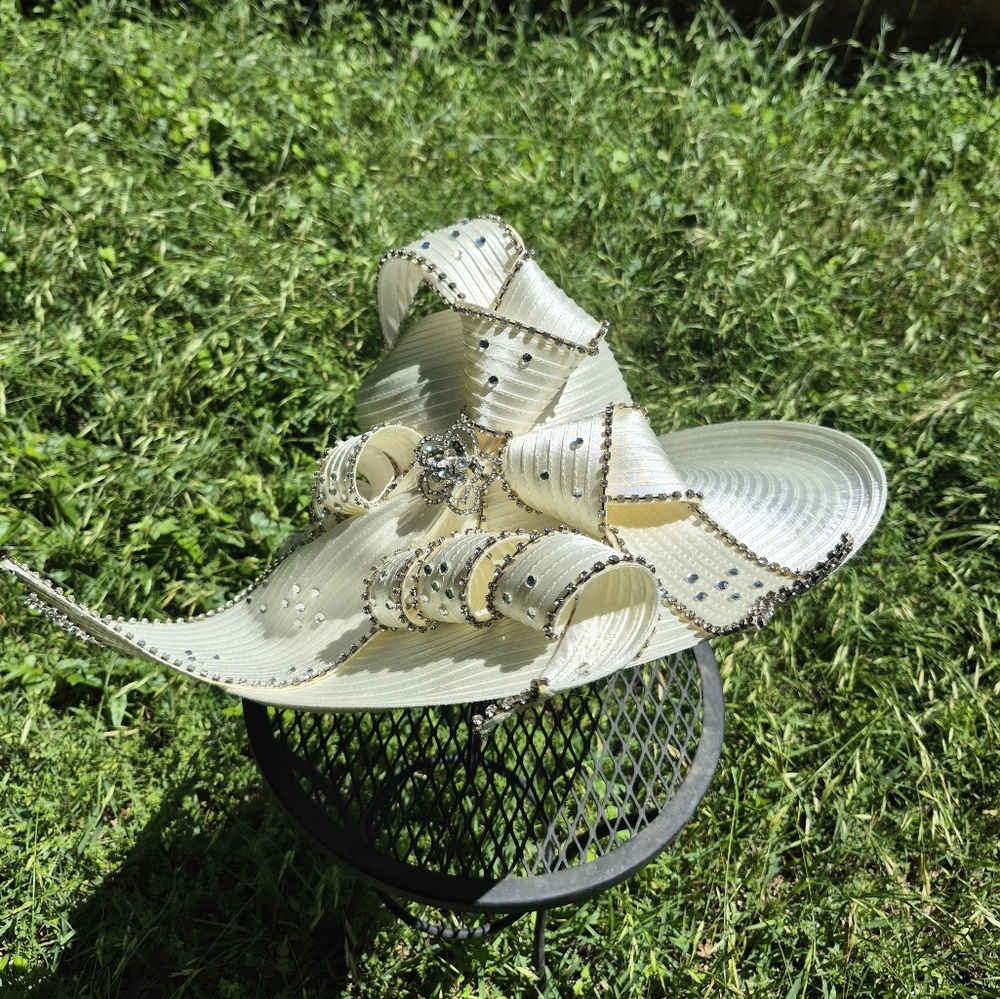 Ivory Women's Hat Rhinstone Pin Ribbon Church Derby Tea Summer Wedding Wide Brim - Picture 8 of 13